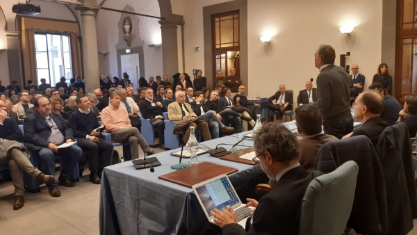 Coronavirus, il punto con i sindaci toscani del presidente della Regione